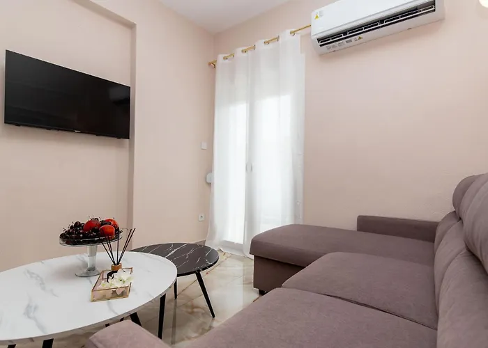 Sea Side Apartment